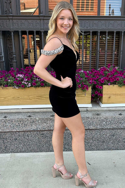 Off the Shoulder V Neck Short Black Prom Dresses, Off Shoulder Short Black Formal Homecoming Dresses